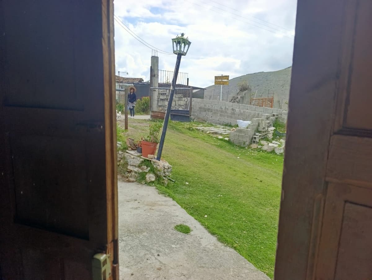 Vista exterior hacia las montanas de Mucuchies